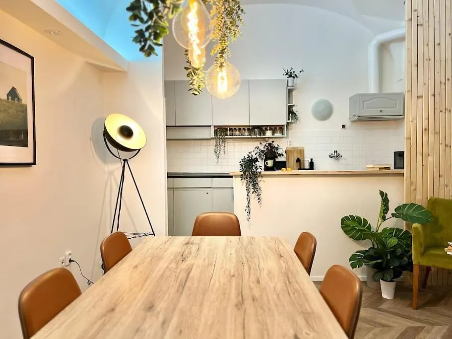 Beautiful New Town Apartment Prague